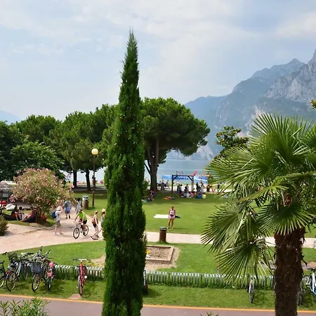 Club Nautico - Phoenix Studio Lake View Riva del Garda Exterior photo