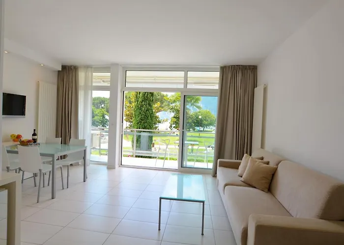 Club Nautico - Phoenix Studio Lake View