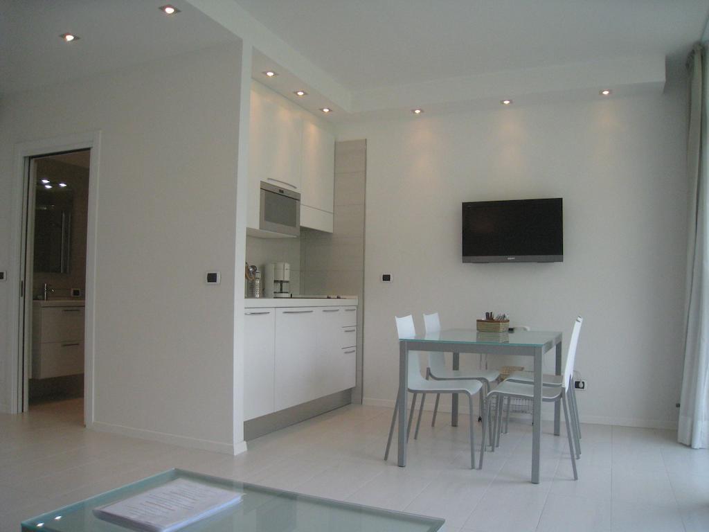 Club Nautico - Phoenix Studio Lake View
